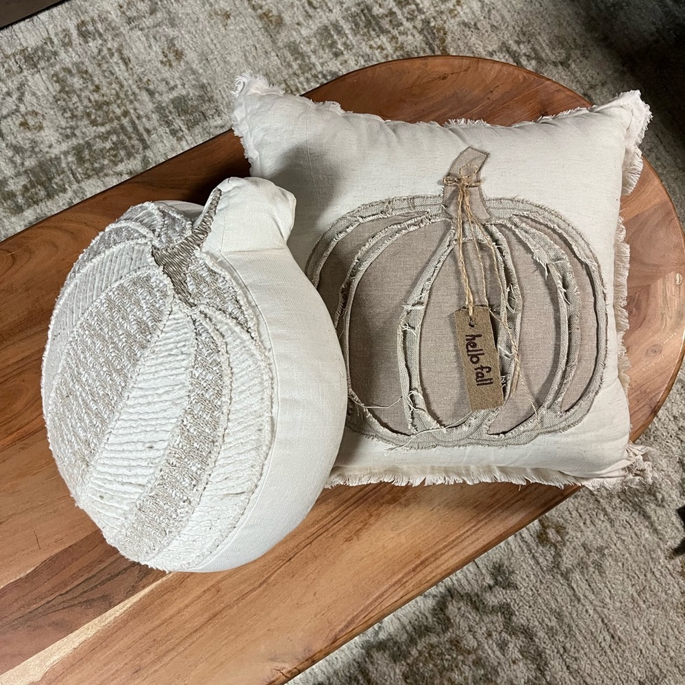 Set of 2 Fall Pillows